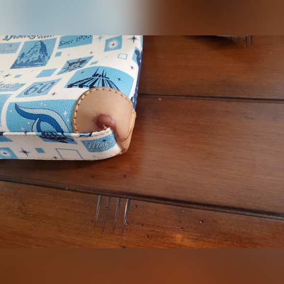 DOONEY AND BOURKE Disney's 60th Anniversary collectors addition purse - Picture 7 of 9